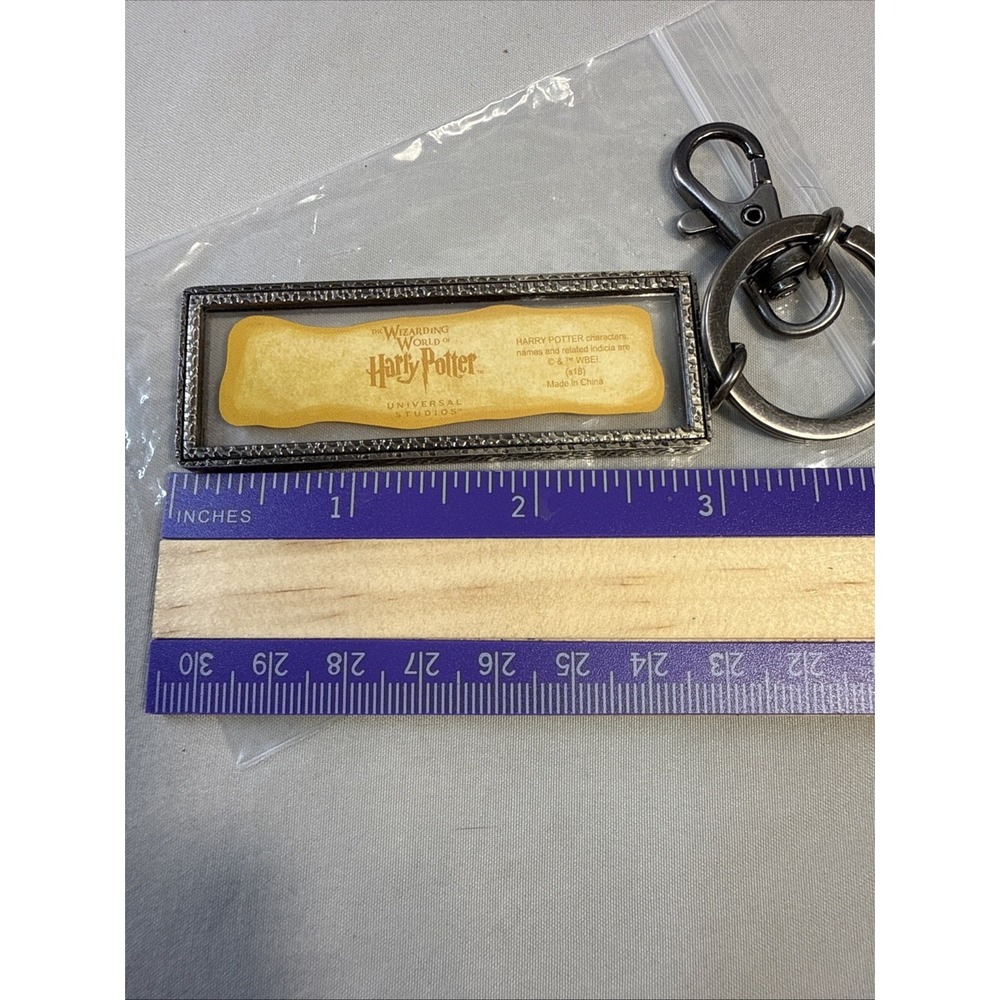 Universal Studios Harry Potter Albus Dumbledore Bravery Quote Pewter Keychain - Picture 6 of 6
